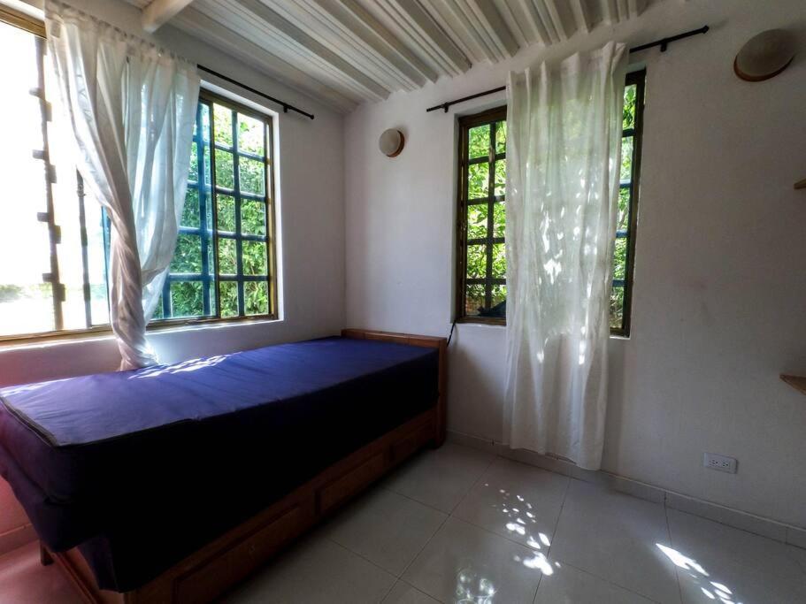 Casa Familiar Y De Descanso Villa Lorenza - Apulo Cund. المظهر الخارجي الصورة