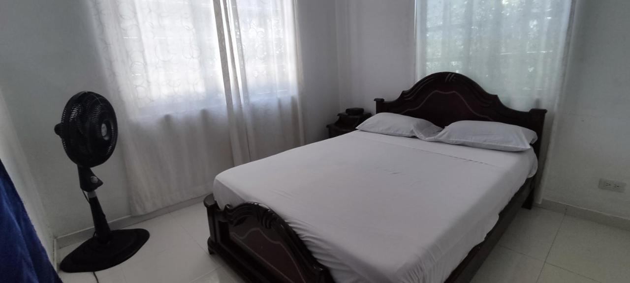 Casa Familiar Y De Descanso Villa Lorenza - Apulo Cund. المظهر الخارجي الصورة